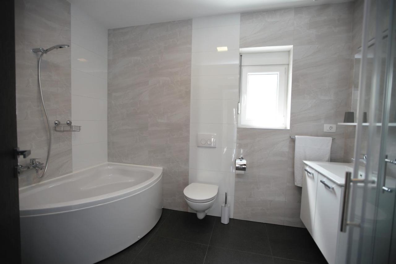 Apartmani Ive Trogir Bagian luar foto